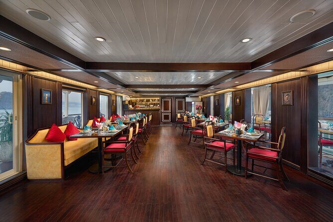 2-Day Explore the beauty of Bai Tu Long Bay on Signature Cruise - An In-Depth Look at the Signature Cruise Experience