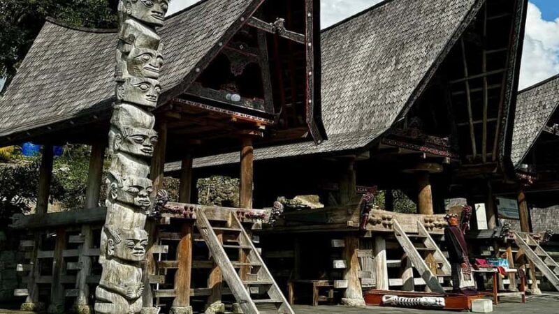 2-Day from Medan: Orangutan Bukit Lawang and Lake Toba Tour - FAQ