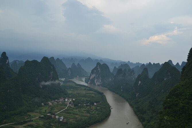 2 Day Guilin Essence Longji Terraces Li River and Xianggong Hill - Exploring the Two-Day Guilin Tour: An In-depth Review
