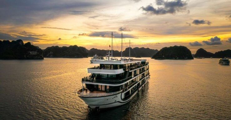 2-Day Ha Long/Lan Ha Bay Luxury 5/Star Cruise/Balcony - Itinerary Highlights