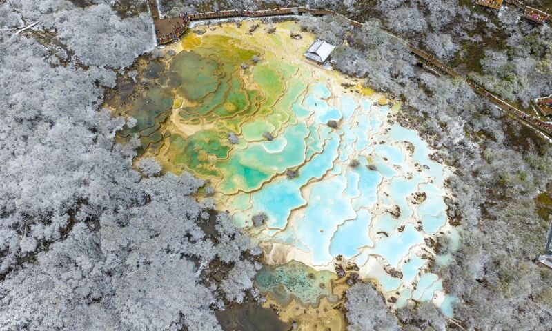 2-Day High-Speed Rail Tour to Jiuzhaigou and Huanglong from Chengdu, Sichuan - A full day in Jiuzhaigou gives you room to choose