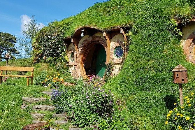 2 Day Hobbiton Movie Set, Waitomo Caves and Rotorua Private Tour From Auckland - Common Questions