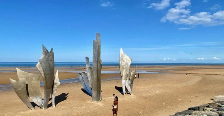 2-day Private D-Day Mont Saint-Michel 3 Castles by Mercedes - Highlights