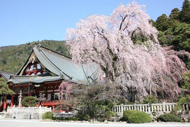 2-Day Private Guided Overnight Hike & Buddhist Temple Stay in Shichimenzan - Duration and Itinerary