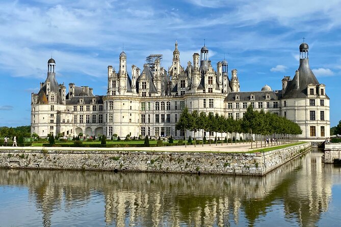2-Day Private Loire Valley 6 Castles by Minivan From Paris With Wine Tasting - Customer Feedback and Responses