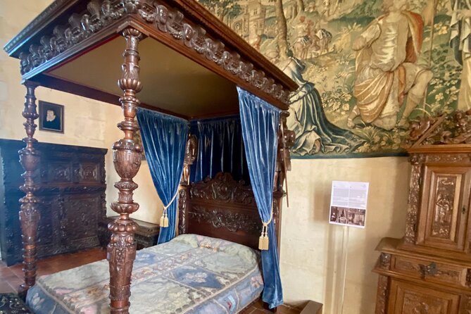 2-Day Private Loire Valley Castles Trip by Minivan With Wine Tasting - Wine Tasting Experience