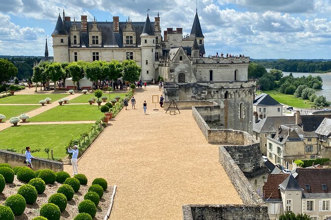 2-day Private Mont Saint-Michel — Rouen — Honfleur — 3 Loire Castles by Minivan - The Sum Up