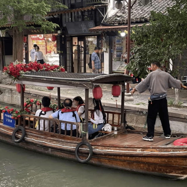2 Day Private Shanghai Skyline to Watertown & Suzhou Garden - Day 1: From Shanghai’s Modern Marvels to the Charm of Zhujiajiao Water Town