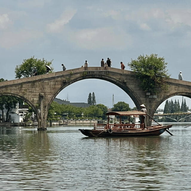 2 Day Private Shanghai Skyline to Watertown & Suzhou Garden - Transport & Logistics: What You Need to Know