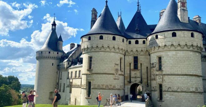 2-Day Private Top 6 Loire Valley Castles From Paris Mercedes - Itinerary Details