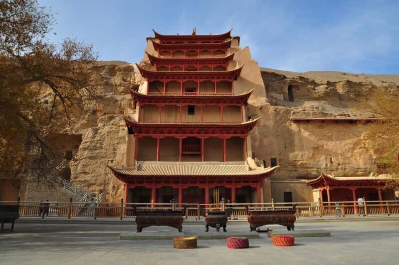 2-Day Private Tour Dunhuang Silk Road - Savor the Desert at Mingsha Mountain and Crescent Lake