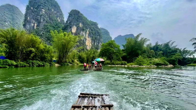 2-Day Private Tour of Guilin Li River 3-Star Cruise + Yulong River Bamboo Rafting + Xingping Ancient Town - The Li River sets the pace