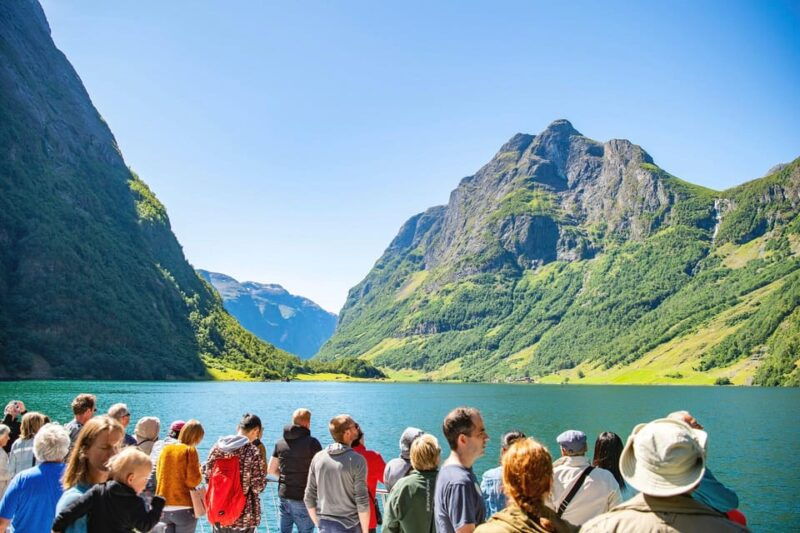 2-Day Private Tour with Flåm Train, Hardagerfjord & Cruise - An In-Depth Look at the 2-Day Private Norway Adventure