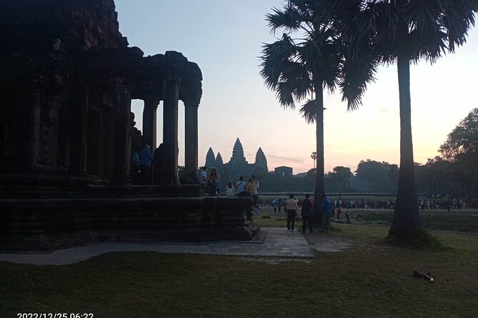 2-Day Private Tours in Angkor Wat, Ta Prohm & Kampong Phluk Eco-Tourism - Pickup Details