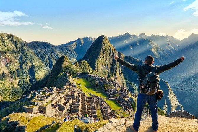 2-Day: Sacred Valley Conex. Machu Picchu Private Service - Expert Guide