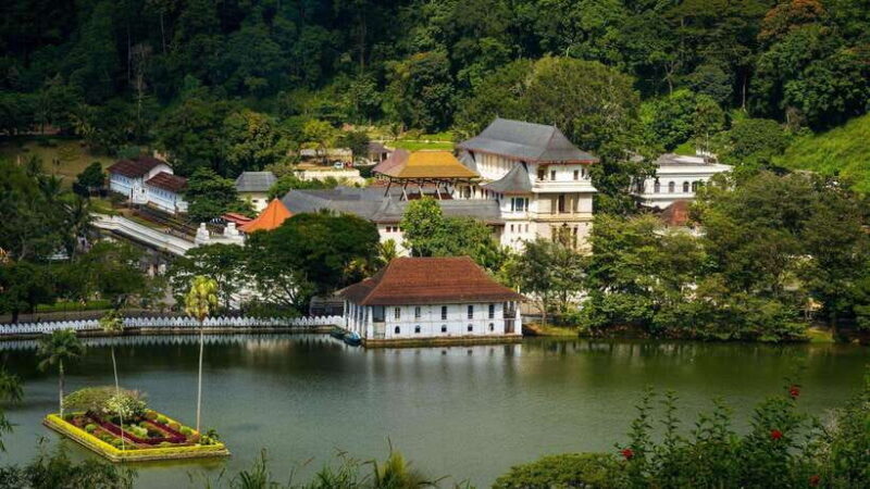 2-Day Scenic Tour from Kandy to Ramboda & Nuwara Eliya - Who Should Consider This Tour?
