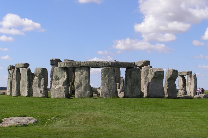 2-Day Stonehenge, Cotswolds, Bath and Oxford Private Tour From Southampton - Stonehenge Visit Details