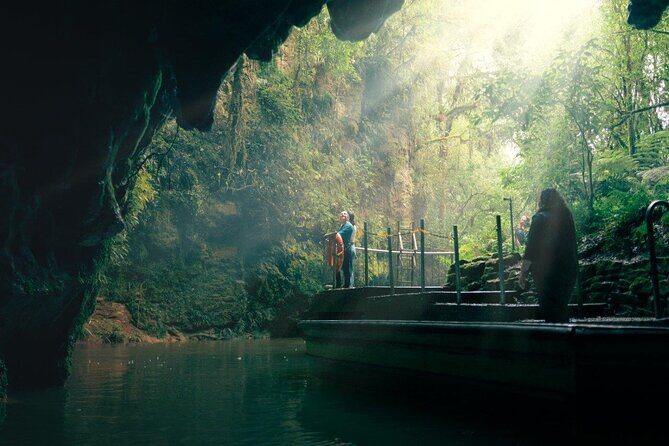 2 Day Tour Auckland to Hobbiton, Waitomo, Rotorua and Taupo - Good To Know