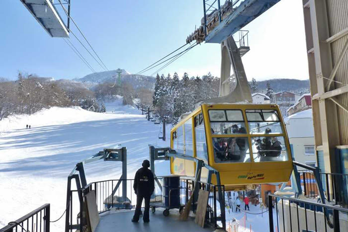 2-Day Tour to Ginzan Onsen, Zao Chuo Ropeway, Miyagi Zao Fox Village, and Ouchi-juku (Departing from Shinjuku) - One hotel night, with the details to check
