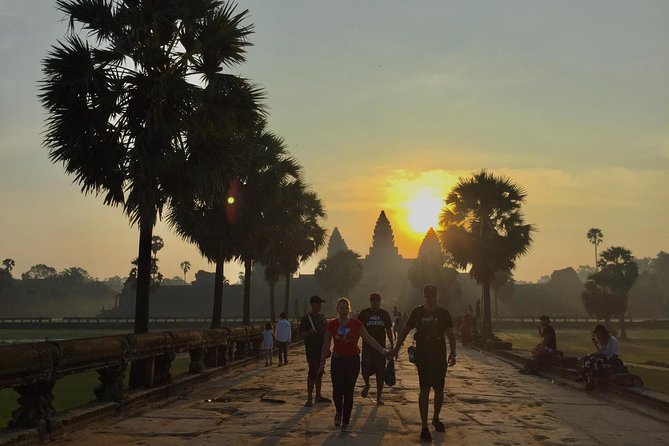 2 Day Tours Angkor Wat Sunrise - Beng Mealea - Tonle Sap Lake - Exploring Beng Mealea Temple