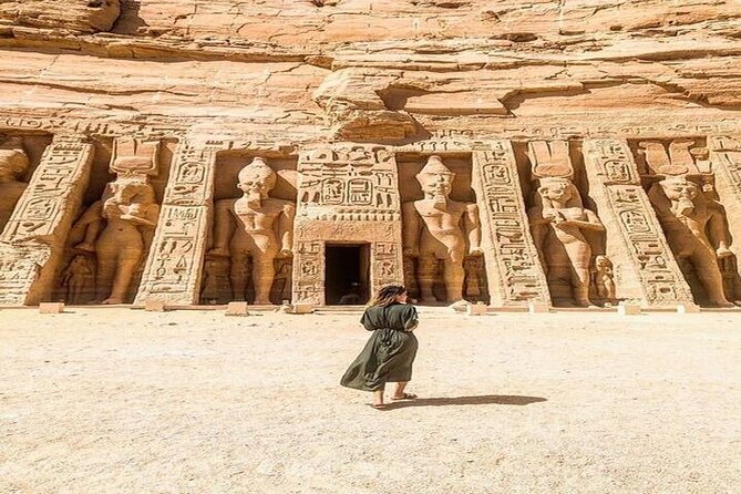 2-Day Trip to Abu Simbel and Aswan From Luxor - Day 1: Luxor to Abu Simbel