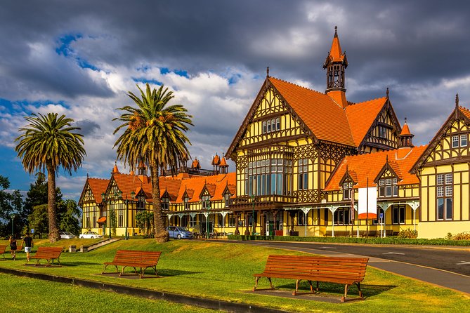 2 Day Waitomo Caves, Hobbiton Movie Set and Rotorua Tour From Auckland - The Sum Up