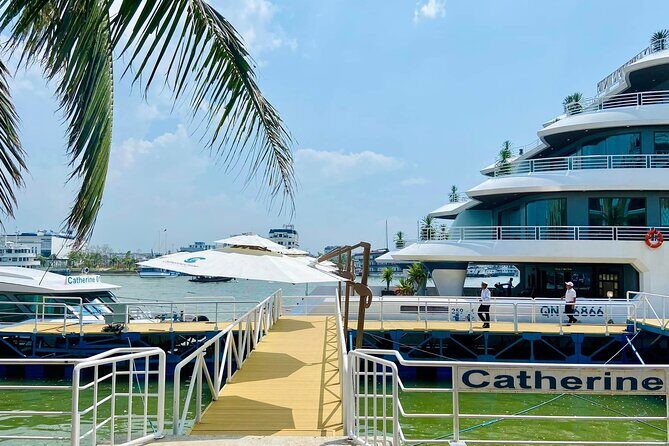 2 Days 1 Night Luxury Experience on a 6 Star Catherine Cruise - Day 2: Morning Tai Chi and Kayaking Adventures