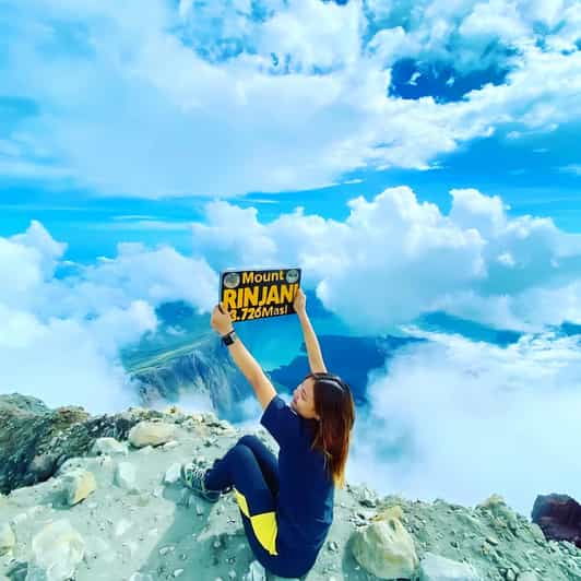 2 Days 1 Night Mount Rinjani Summit Join With a Group Tour - Day 1 Activities