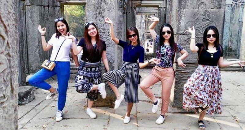 2-Days Angkor Sunrise & Banteay Srei & Floating Village Tour - Good To Know