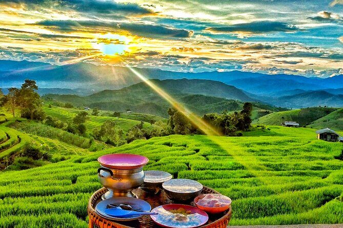 2 Days Baan Pa Pong Piang and Doi Inthanon National Park Tour - A Detailed Look at the Tour Experience