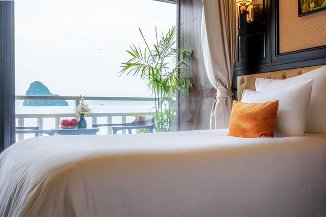 2 Days Cruises Tour in Halong Bay - Lan Ha Bay or Bai Tu Long - Weather and Minimum Travelers