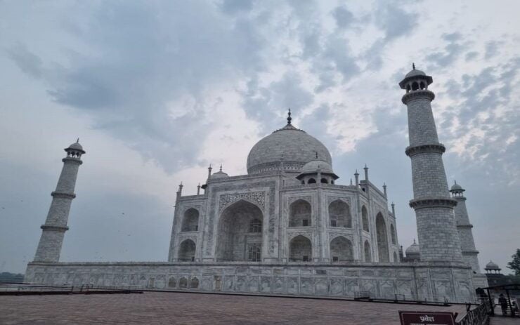 2 Days Delhi and Agra Tour by Car With an Approved Guide - Itinerary