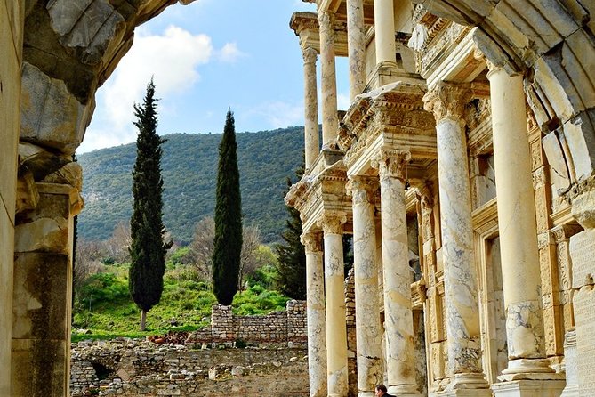 2 Days Ephesus and Pamukkale Tour From Istanbul - Meeting and Pickup