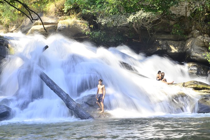 2 Days Hiking Tour in Chiang Mai - Tour Logistics