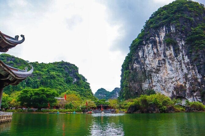 2 Days Hoa Lu Tam Coc & Mua Cave Tour - Food and Cultural Highlights