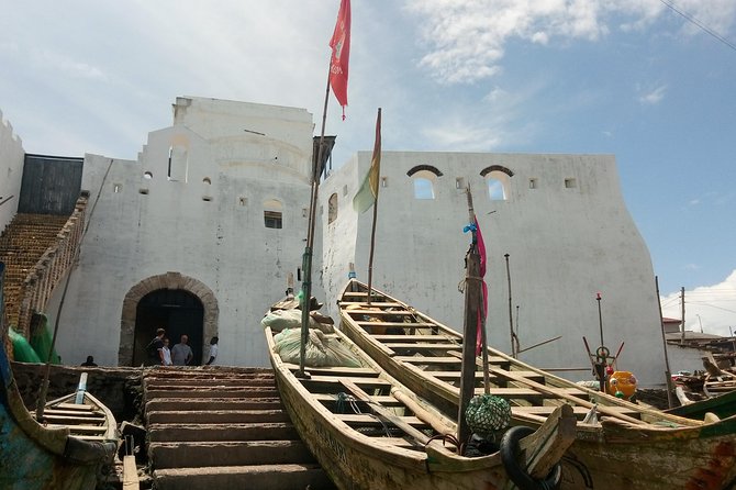 2 Days Lake Bosomtwi & Cape Coast Tour - Pickup Details
