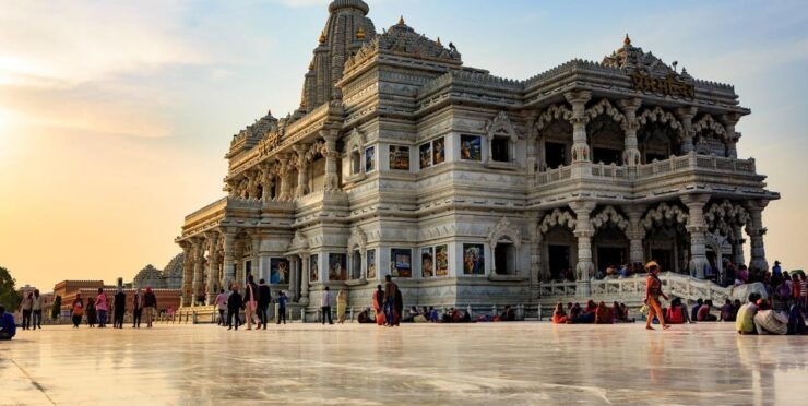 2 Days Mathura and Vrindavan Tour With Aarti and Boat Ride - Itinerary Highlights