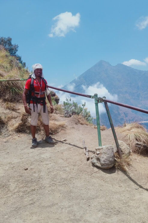 2 Days Mount Rinjani Senaru Crater Rim Hike - Itinerary Highlights