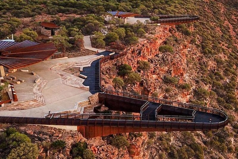 2 Days Pink Lake and Kalbarri Guided Tour with Optional Activities - Price, meals and what is included