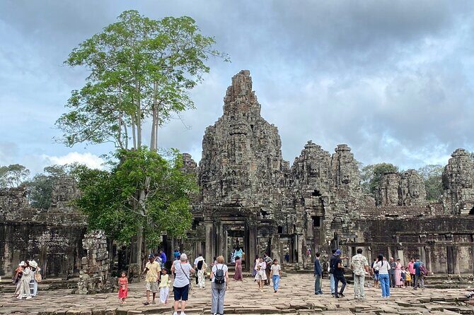 2 Days Private Tour Discovering Angkor Wat and Floating Village - Authentic Experiences and Tips
