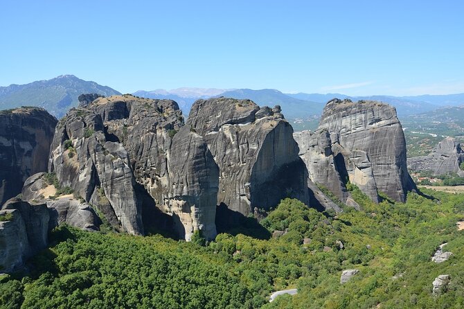2 Days Private Tour From Athens to Delphi and Meteora - Day 2: Visit Meteora Monasteries