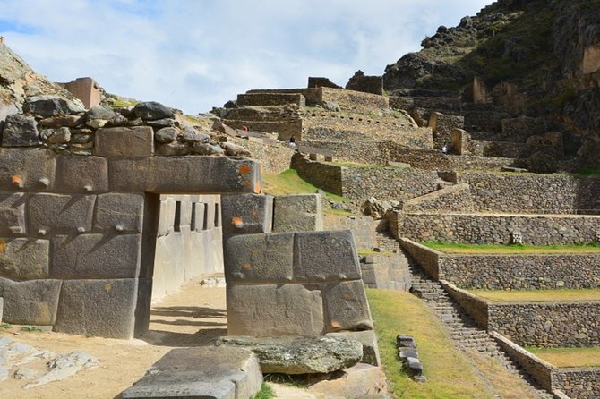 2 Days Sacred Valley Connection to Machupicchu - Uncovering the Mysteries of Machu Picchu