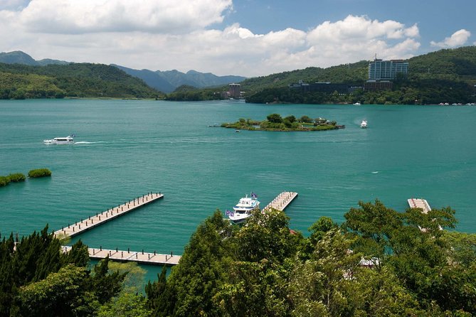2 Days Sun Moon Lake & Lukang Historic Area Tour - Meeting and Pickup