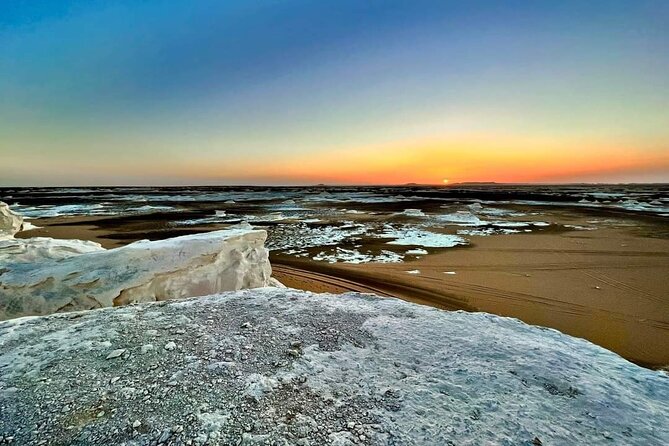 2 Days Tour From Cairo to the White Desert. - Food and Dining Experience