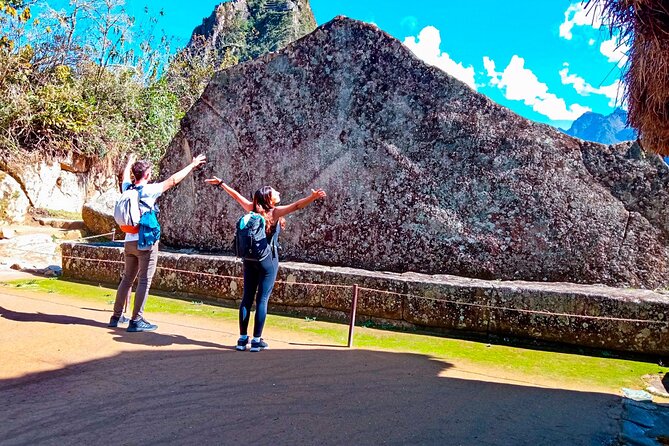 2-Days Tour in 4 Wonders of the Sacred Valley and Machu Picchu - Exploring Machu Picchu