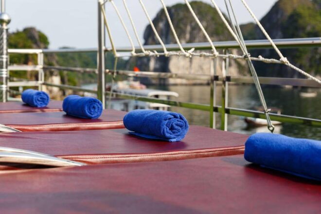 2 Days Venezia Cruises in Less Tourist Area With Small Group - Day 1 Activities