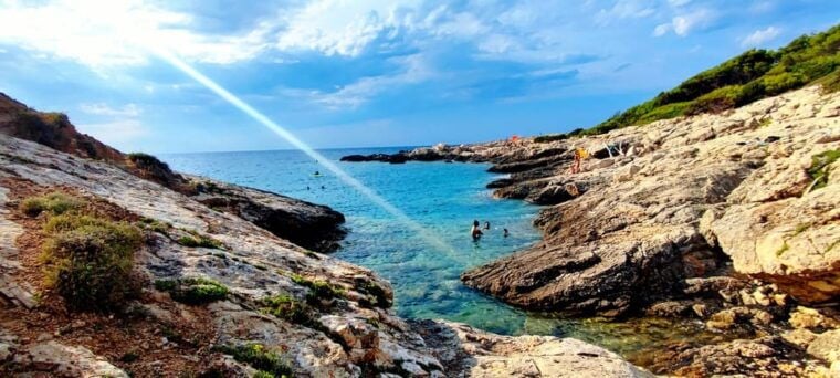 2 Days Vieste: Transfer to the Tremiti Islands & Cave Tour - Day 2: Gargano Coast Grotte Tour