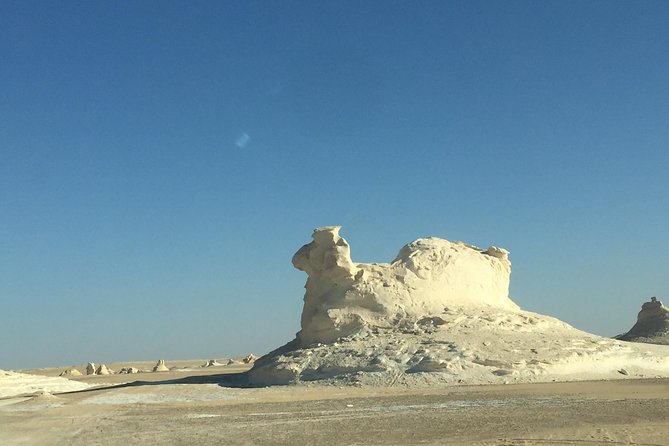 2 Days White Desert and Bahariya Oasis Tour - Itinerary Overview
