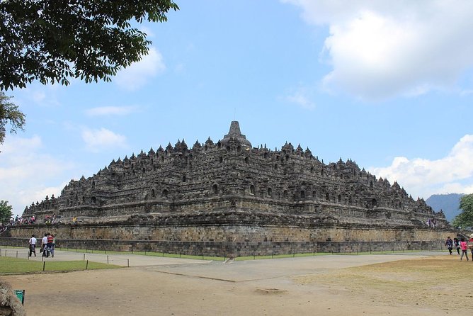 2 Days Yogyakarta Highlight Tour: Temple, Vulcano, Cave and Beach - Tour Itinerary Highlights