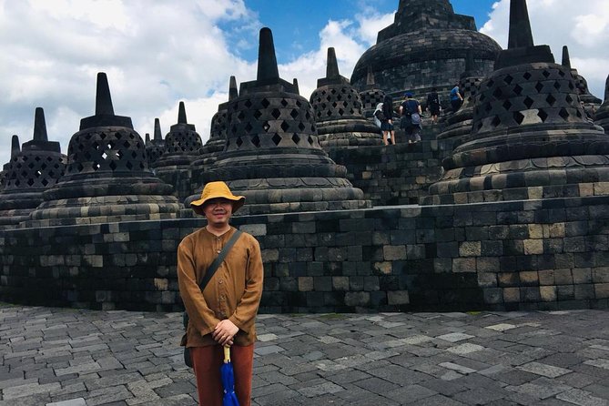 2 Days Yogyakarta Highlight Tour: Temple, Vulcano, Cave and Beach - Traveler Engagement Details